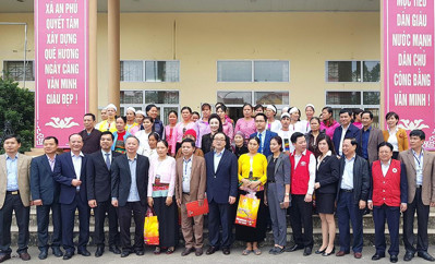 Tập đoàn T&T trao quà Tết Nhân Ái - Xuân Sẻ Chia